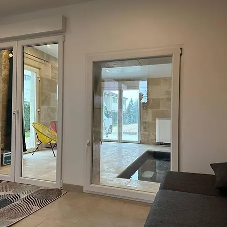 5 Chambres, Piscine Interieure, Proche Du Der Tatil Evi Frignicourt