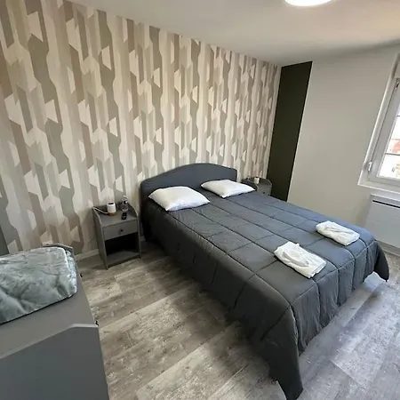 5 Chambres, Piscine Interieure, Proche Du Der *